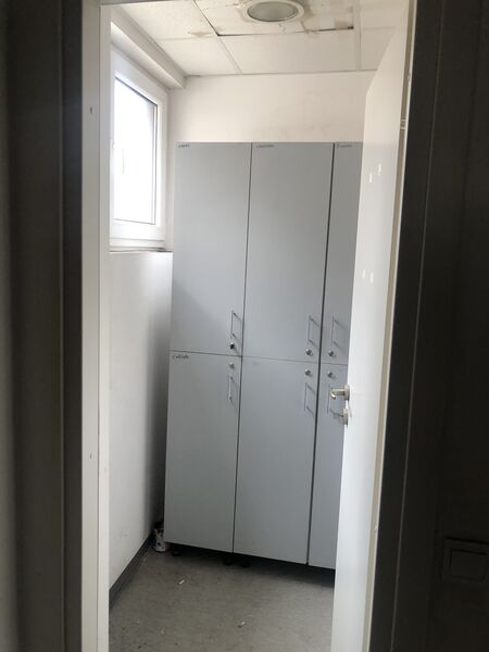 Prelungirea Ghencea, 2 sp. com. parter bloc, reducere 60.000 euro