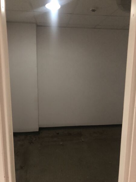 Prelungirea Ghencea, 2 sp. com. parter bloc, reducere 60.000 euro